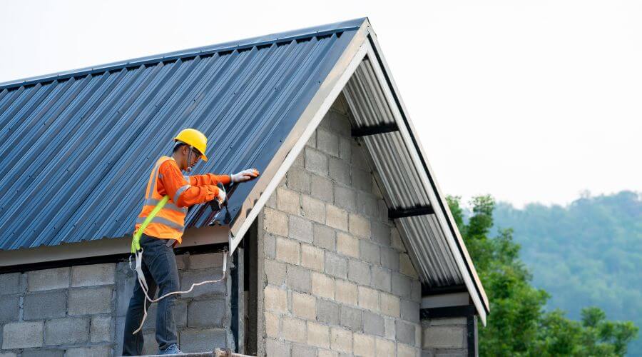 Professional gutter cleaning in West Cornwall, CT